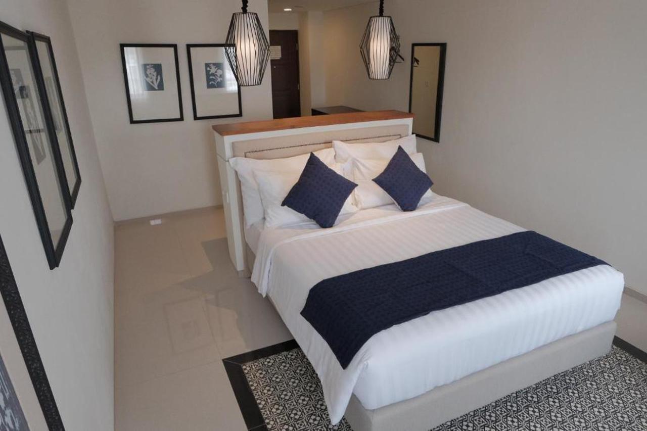 M Hotel Sorong Exterior photo